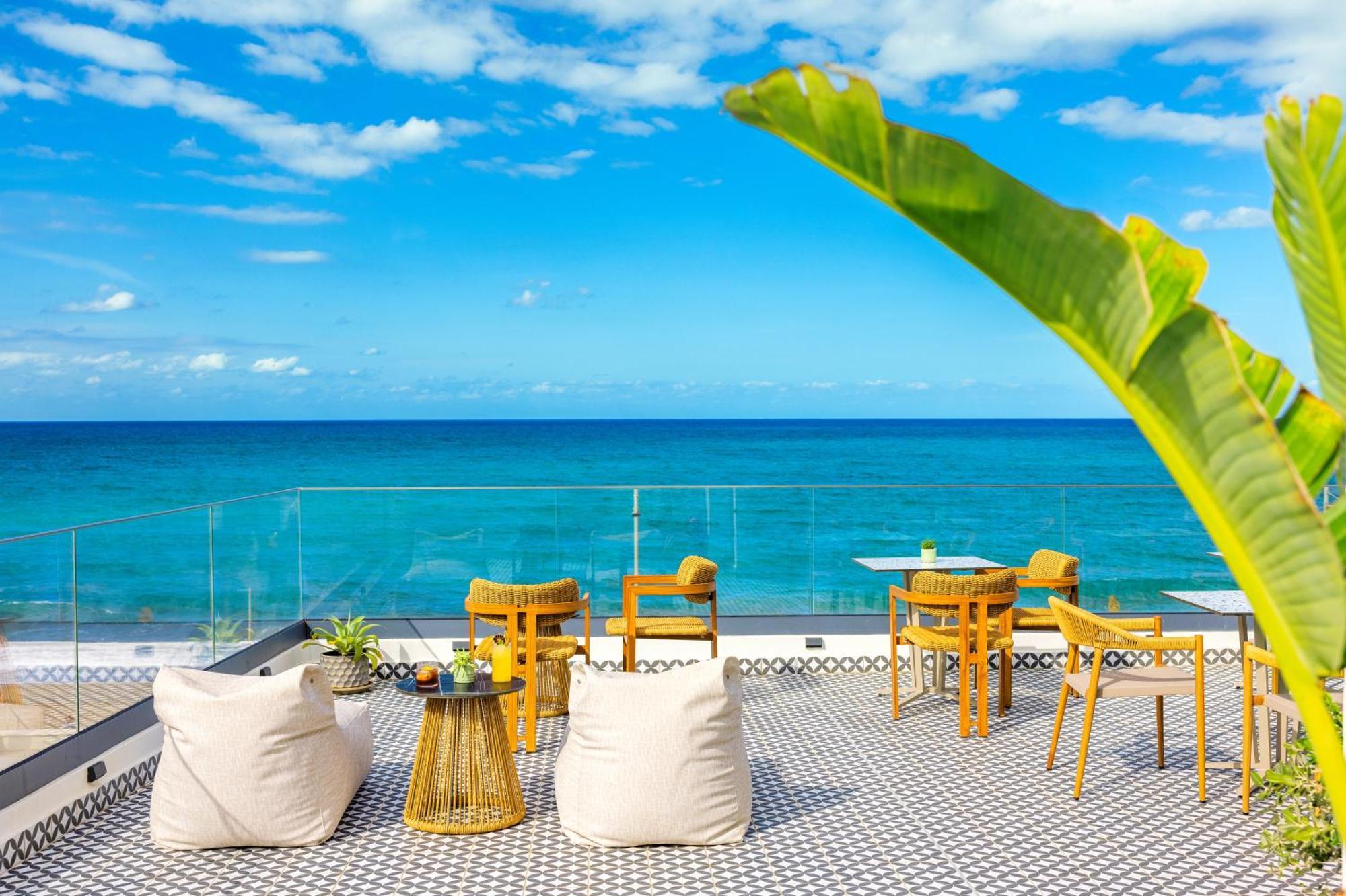 Calla Luxury Seafront Suites 레팀노 외부 사진